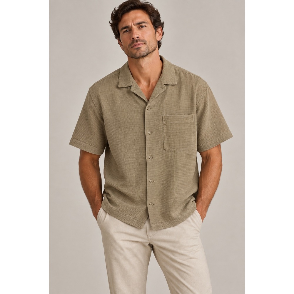 H&M Tan Textured Regular Fit Camp Collar Short Sleeve Button Up Shirt, Large